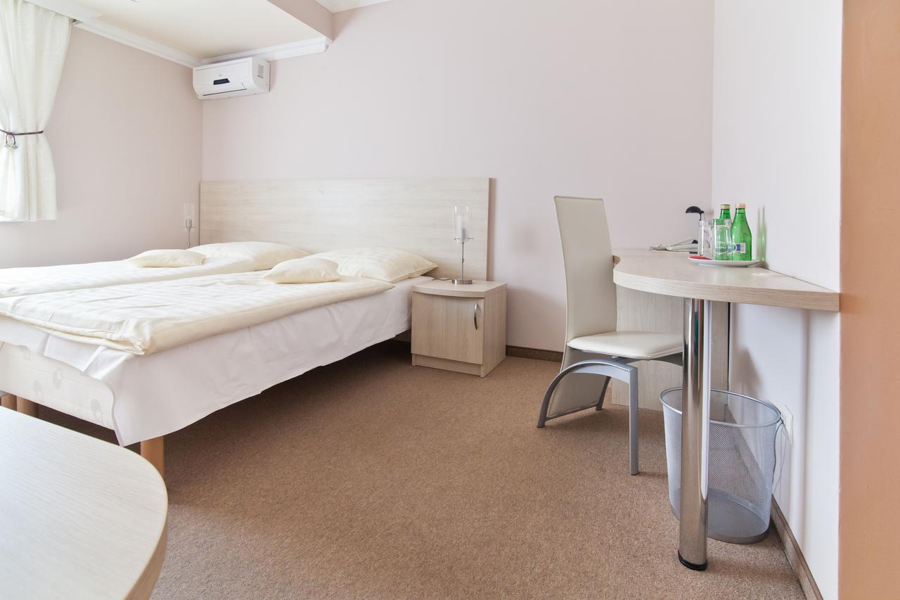 Dom Nad Rzeka Hotel Skwierzyna Værelse billede