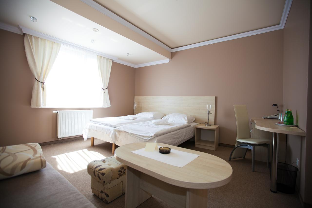 Dom Nad Rzeka Hotel Skwierzyna Værelse billede