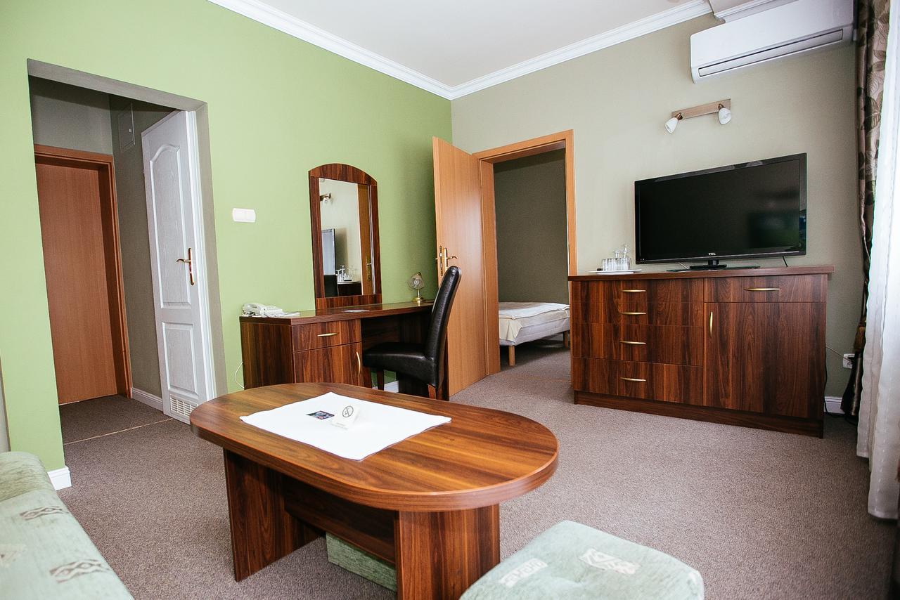 Dom Nad Rzeka Hotel Skwierzyna Eksteriør billede